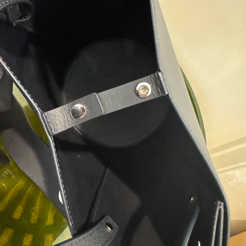 Elegant Black Tote Bag With Wallet — image 6 of 8